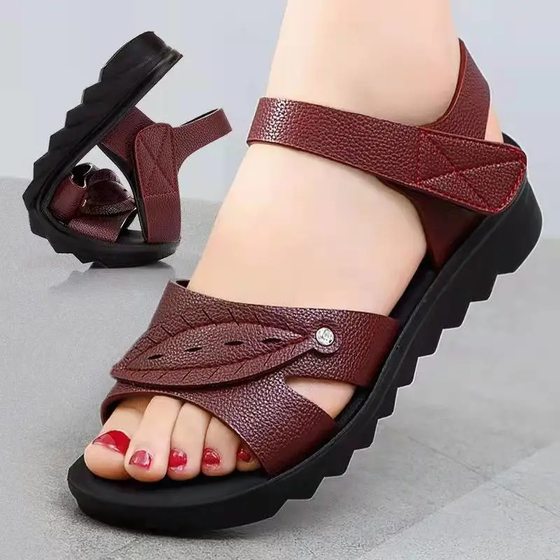 Summer Hot Sale Women's Beach Shoes Mother Sandals Waterproof Soft Sole Cave Shoes Comfortable Casual Middle-aged and Elderly Milk Shoes
