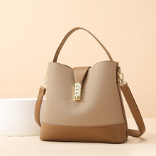 �羳�¿��Ů���r�д����������ͨ�ڰ��|�Іμ�б���ŮˮͰ��