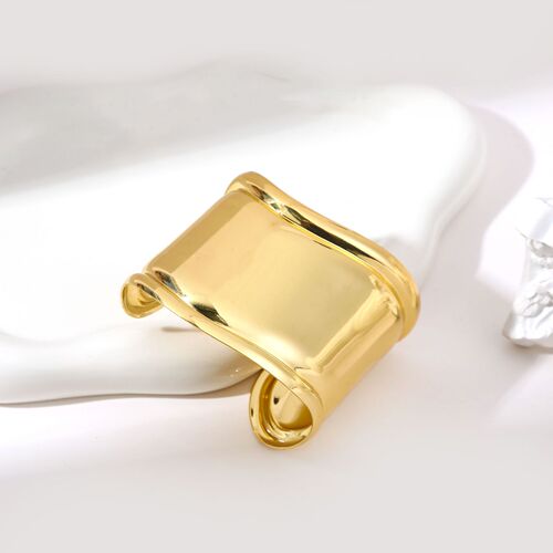 Cross-border European and American personality geometric heterosexual metal corrugated hand ornaments retro irregular exaggerated three-dimensional wide bracelet for women