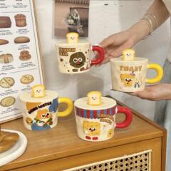 かわいい漫画マグカップ蓋付きセラミックカップ女の子高見えオフィスウォーターカップ実用的な誕生日プレゼント