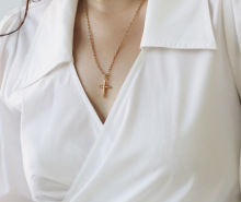 跨境亚马逊欧美不锈钢长方形英文字母吊坠钛钢项链电镀18金女项链