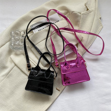 2025���¿��Ʒ�|�r���|������ʯ�^�y����μ�б��С������Ů��