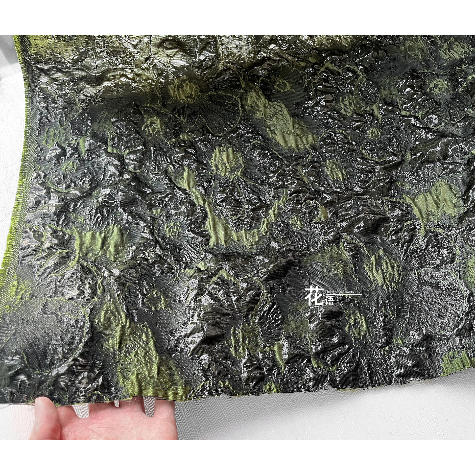 深绿色微光花朵提花凹凸布料立体肌理浮雕居家装饰服装设计师面料