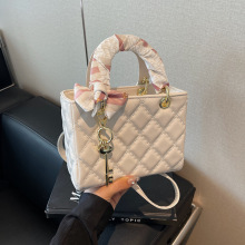 今年流行包包女士新款质感上班手拎包通勤单肩斜挎小方包