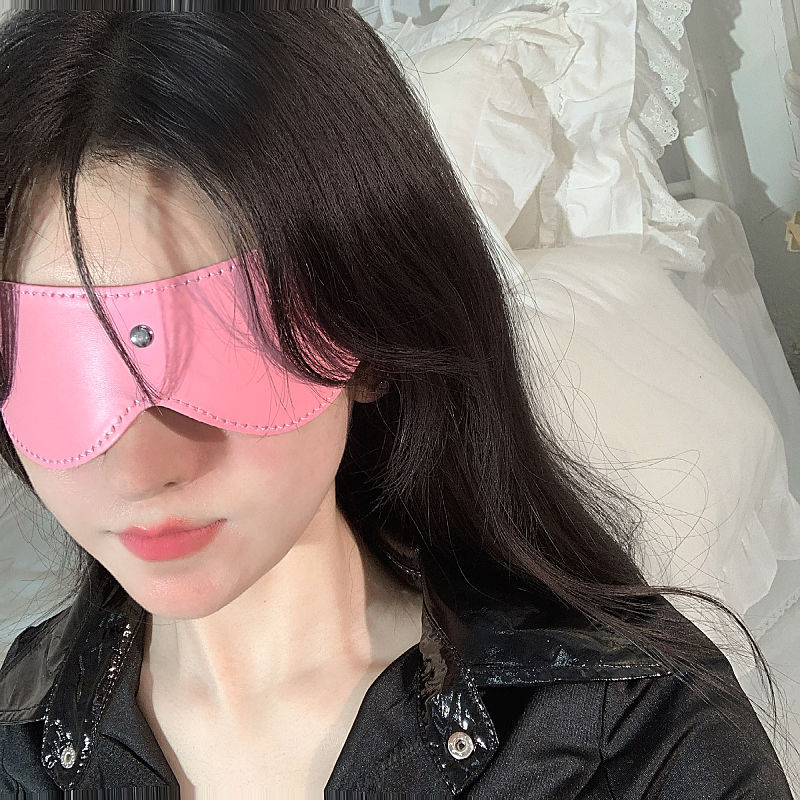 Jiuai Leather SM Fox Eye Mask with Metal Studs, Black Adult Cosplay Blindfold — detail image 7