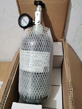 1.6L、2.4L碳纤维氧气瓶、呼吸器钢瓶、备用气瓶等
