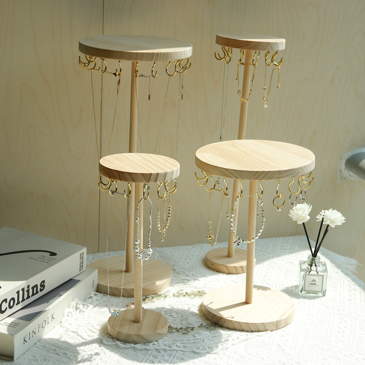 ɫԲ̹ҹչʾƷҼִ鱦ɼ