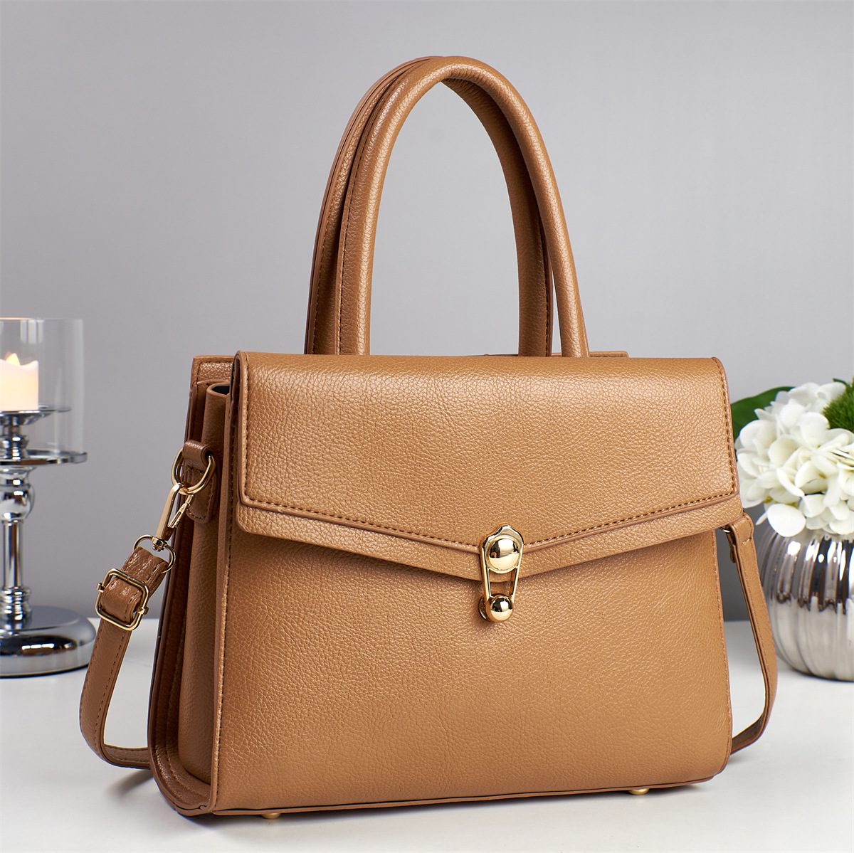 Bolso pequeño de color sólido transfronterizo de mediana edad, bolso pequeño, bolso de mensajero de un solo hombro simple y de moda, bolso de madre 2025 nuevo