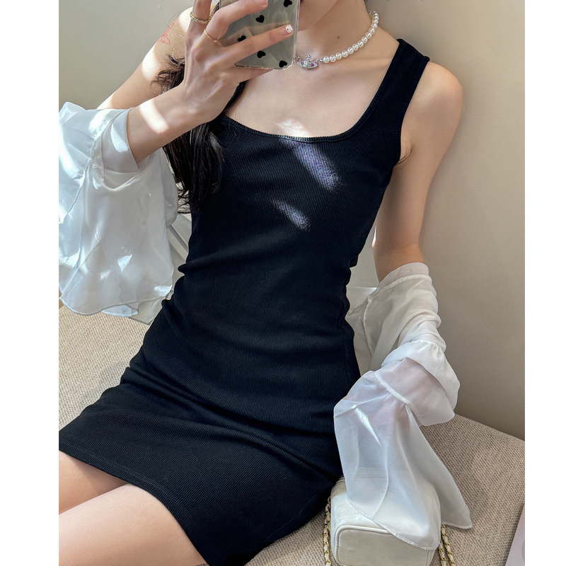검은색