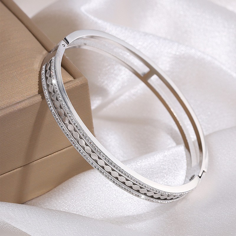 【136】SZ221-2 Silver Hollow Gypsophila Bracelet