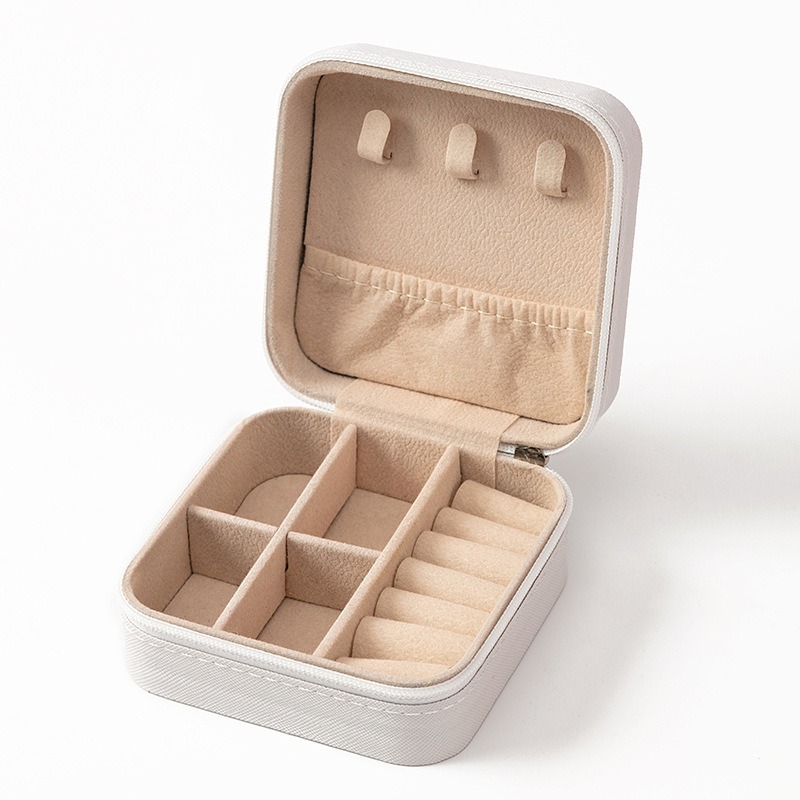 Nuevo estilo caja de joyería cuadrada caja de anillo mini pulsera portátil collar pendiente caja de almacenamiento caja de joyería exquisita al por mayor