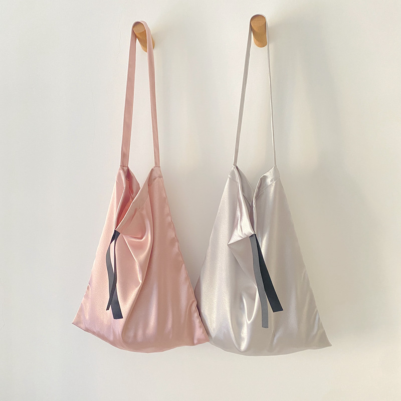 18D265261C75B5F74FE7D3CEA2ABD1