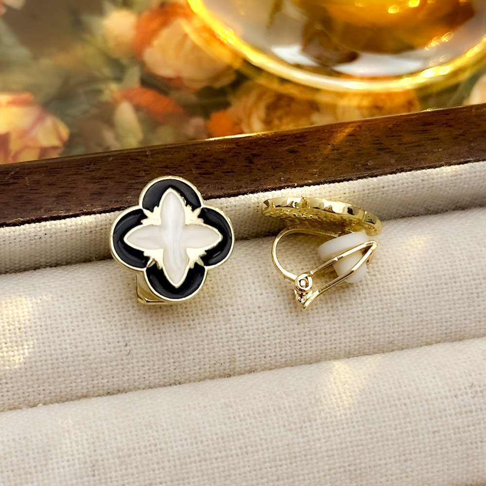 Pinzas para las orejas de flores vidriadas de goteo coreanas, sin agujeros para las orejas, sin dolor, pendientes de temperamento de alta calidad, elegantes y de moda, accesorios para las orejas simples, mujeres