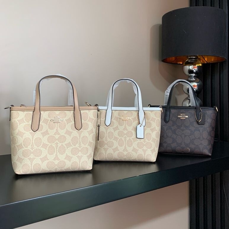 Coco C's classic monogram city15 mini basket bag is a fashionable and versatile handbag that can be carried as a shoulder bag or crossbody tote bag for cross-border sales Coco C's classic monogram city15 mini basket bag is a fashionable and versatile handbag that can be carried as a shoulder bag or crossbody tote bag for cross-border sales