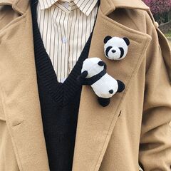 Cute Panda Plush Pin, Plush Panda Figure, Internet Celebrity 3D Plush Panda Costume Pin, Pin Case, Scarf Accessory