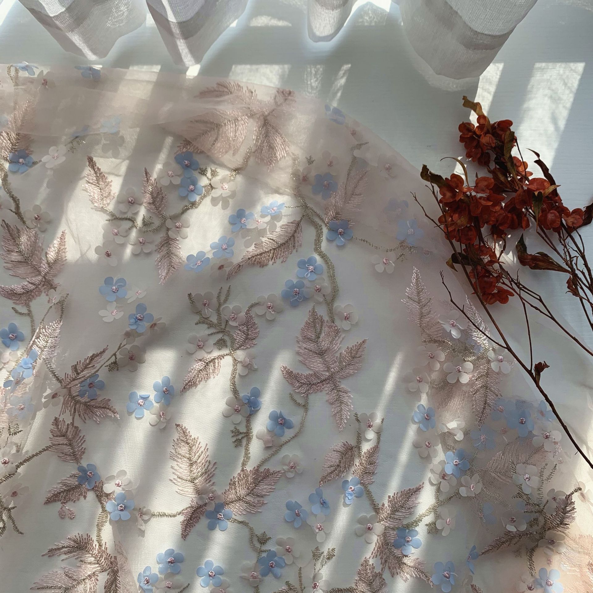 Malla bordada láser bordado tridimensional pequeña flor malla poliéster malla bordada de los niños ropa mantel Hanfu Lolita tela