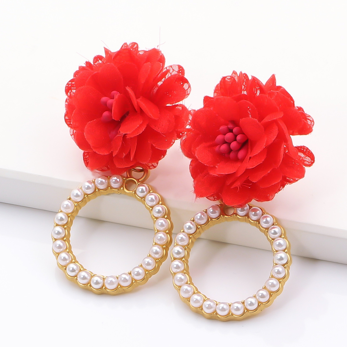 Fashion Geometric Circle Inlaid Pearl Flower Earrings display picture 16