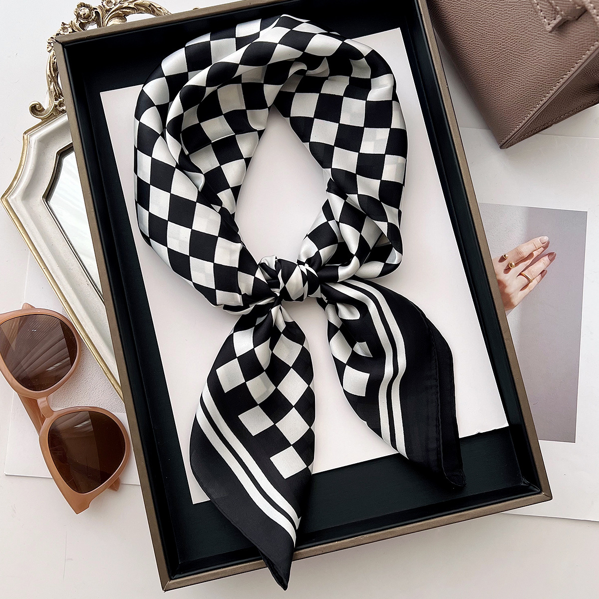 F1-A2A60690-1#검은색 바둑판