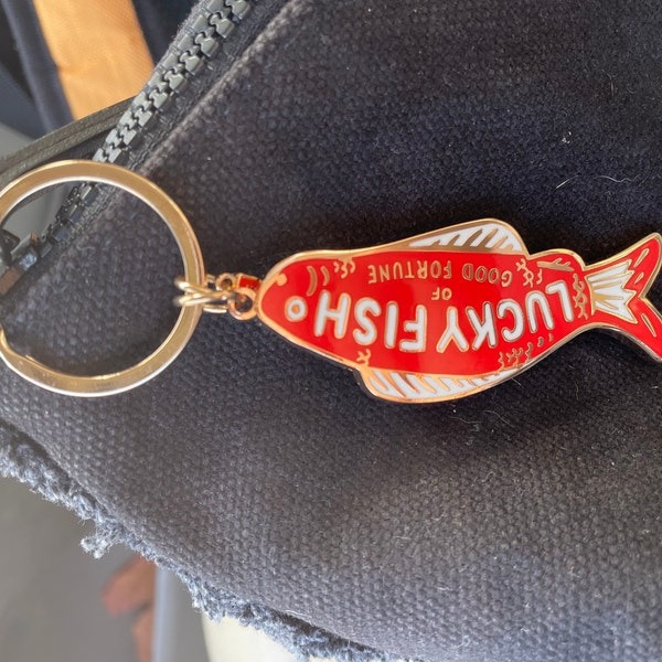 23g Weight Slip-on Clasp Closure Type Keychain Classification 1 Piece Quantity Daily Occasion Zinc alloy Material Letter, Fish Pattern Unisex Gender Cute Style Cute Letter Fish Zinc Alloy Unisex Slip-on Keychain 无