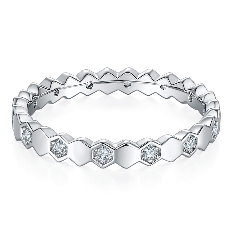 Nuevo estilo transfronterizo venta caliente estilo europeo y americano S925 plata de ley con incrustaciones de platino Moissanstone anillo clásico simple para mujer