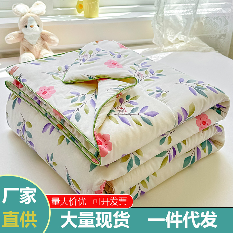 Quilt de verano de algodón lavado con agua aire acondicionado para niños dormitorio de estudiantes de verano delgado edredón de verano pequeño edredón de piel