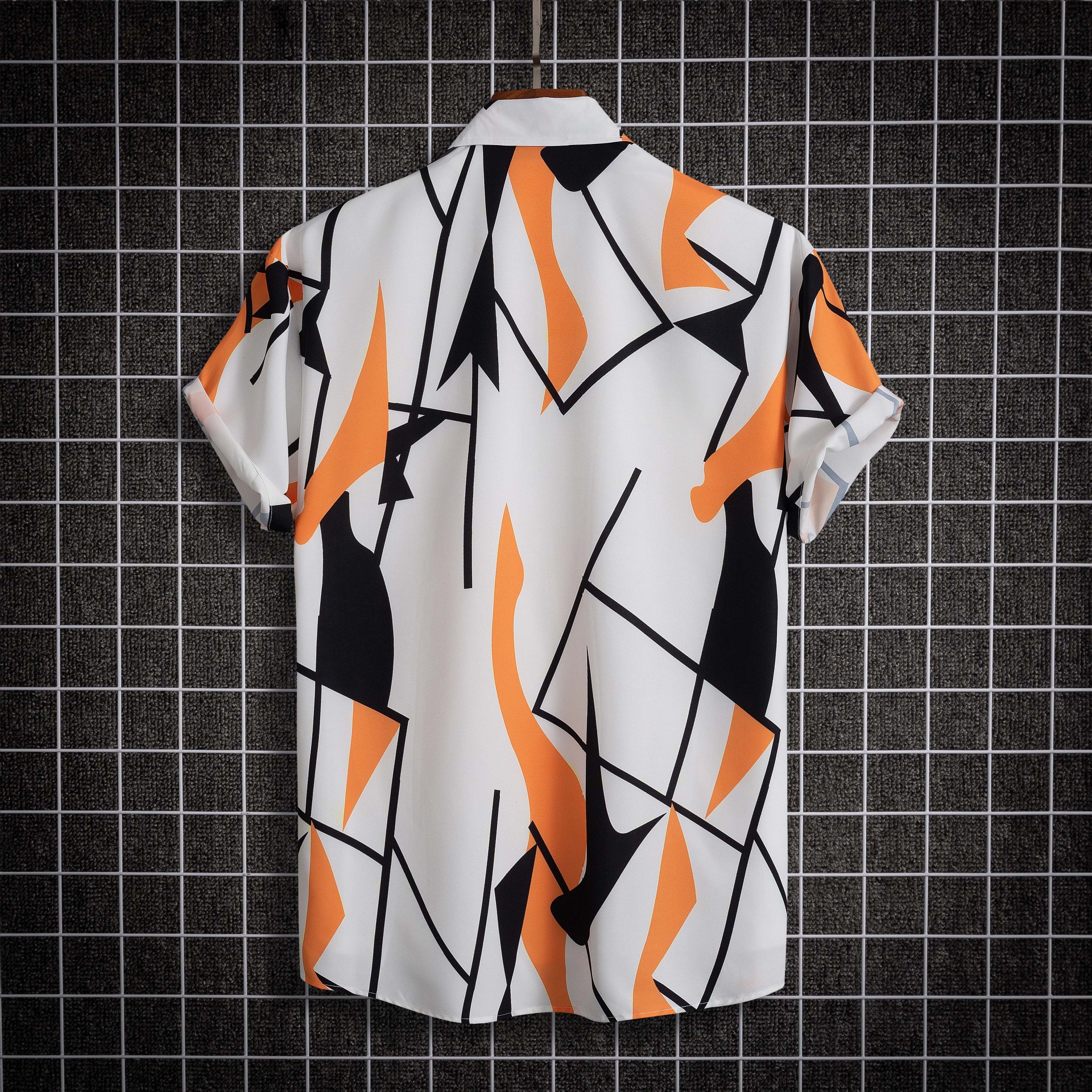 2024 Miesten muoti vapaa-ajan etninen tyyli digitaalinen painettu lyhythihainen paita ei-asentoinen_voghion.com