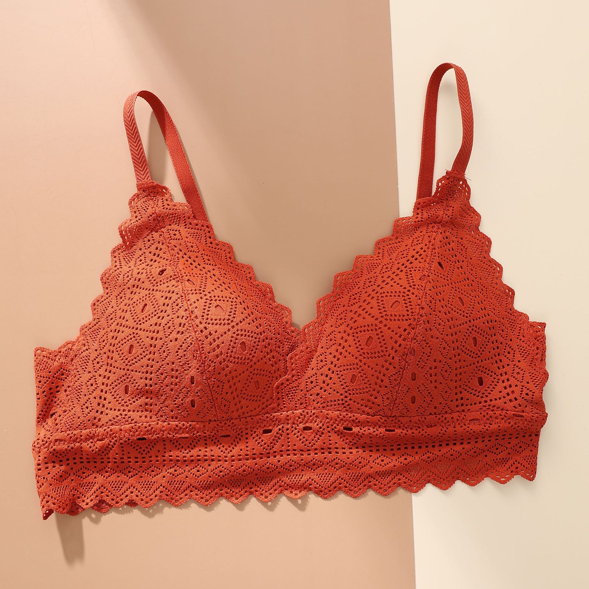 Triángulo francés taza de encaje sexy ropa interior inalámbrica delgada push up pequeño pecho cómodo sujetador transpirable BL082