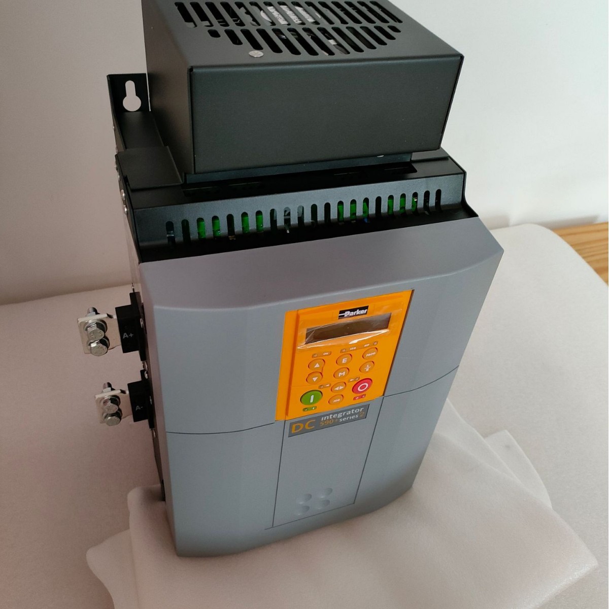 欧陆直流驱动器590P-53327032-P41-U4A0调速器4Q/270A包邮830派克