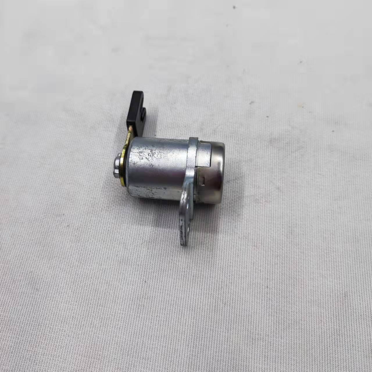 Adecuado para Buick cerradura de la puerta cilindro viejo junyue cerradura de la puerta cilindro de la cerradura del coche gran cantidad congyou