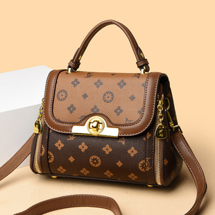 ���Q���l2023�¿��������Ů���߼��Еr��Ůʿ�ٴ�μ�б���