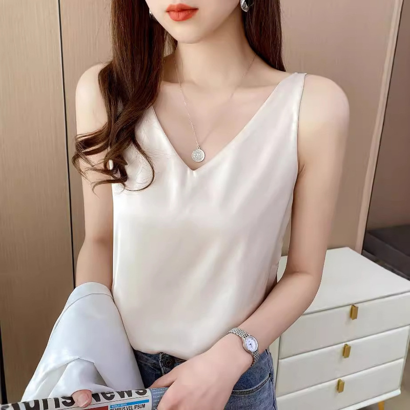 Jiaerqi Internet Celebrity Camisole Women's Summer V Neck Outer Suit with Silk Silks and Satins Slim Bottoming Shirt Jiaerqi Internet Celebrity Camisole Women's Summer V Neck Outer Suit with Silk Silks and Satins Slim Bottoming Shirt