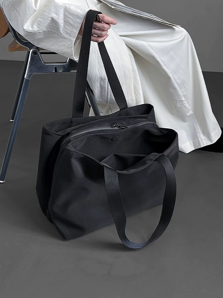 2025 Women's Tote Large Capacity Laptop Single Shoulder Handbag Commuter Travel Bag Multi-Pocket Lightweight_voghion.com