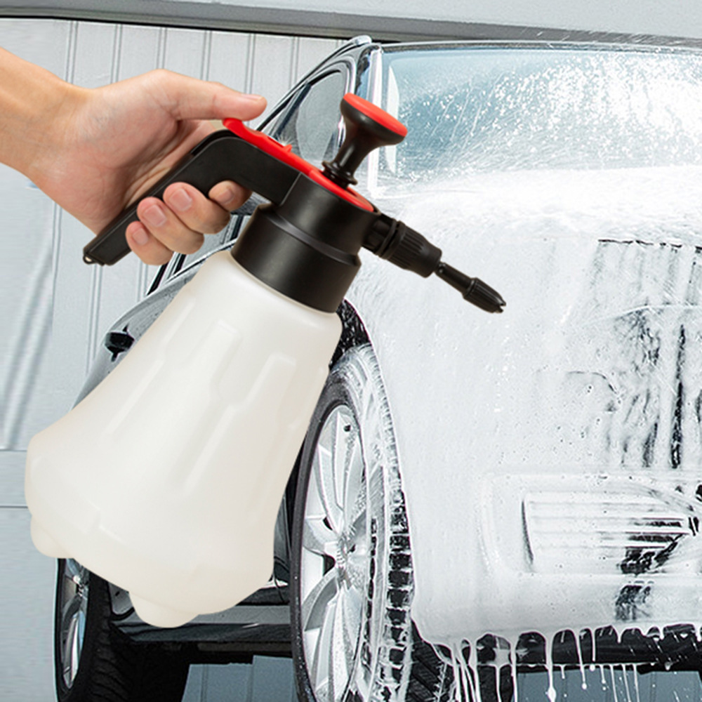 Capacious sprayer for home use