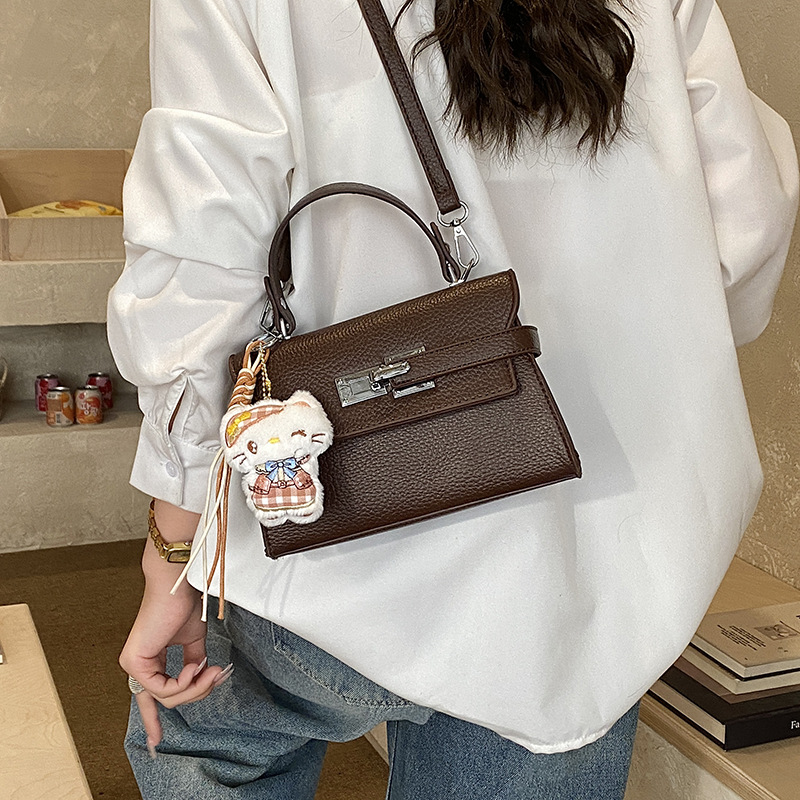 Diseño nicho bolso de mano mujer 2026 nueva moda mochila de hombro simple viento bolso de viaje diario image 3