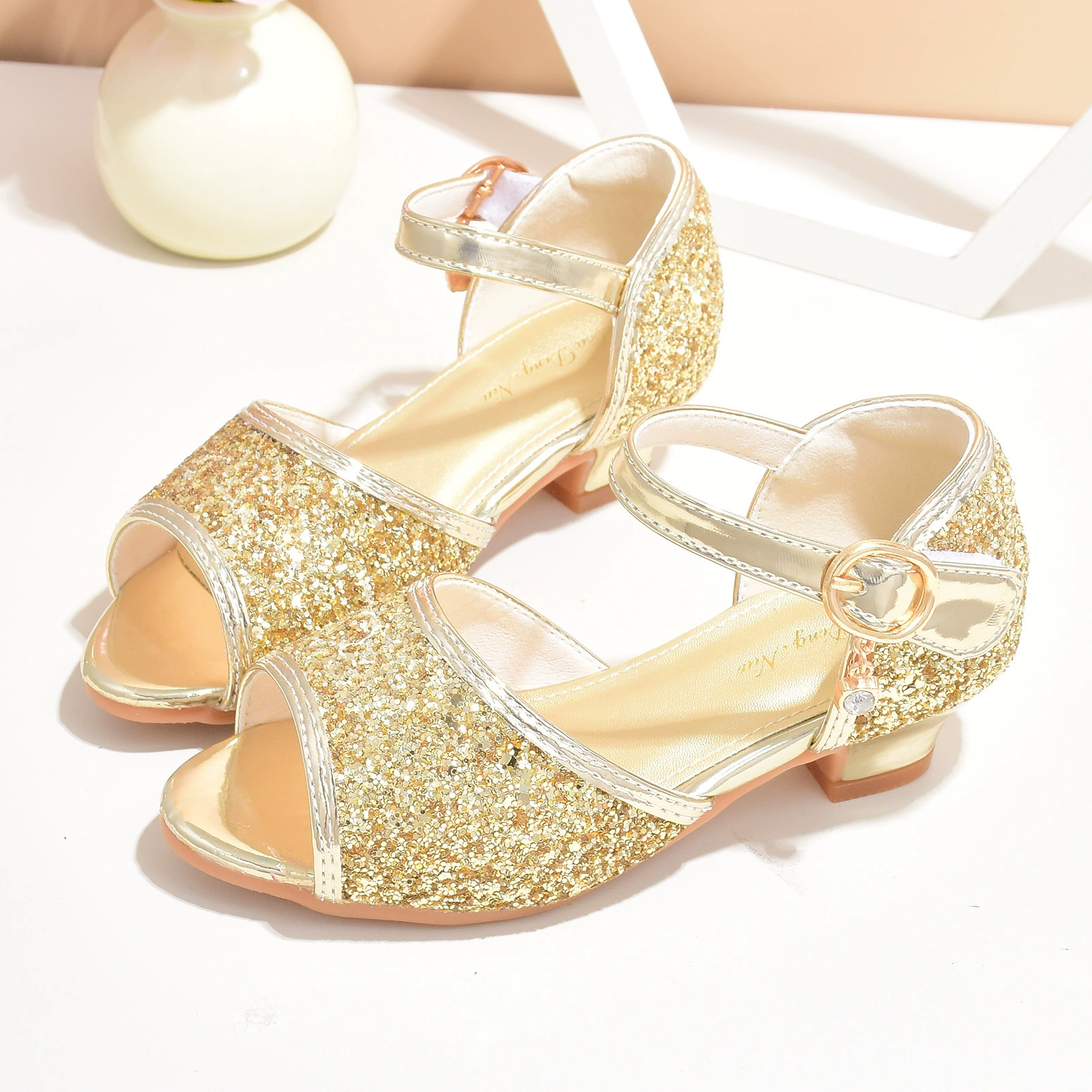 Детская обувь фабрика оптом детские сандалии маленькая девочка на высоком каблуке хрустальные туфли