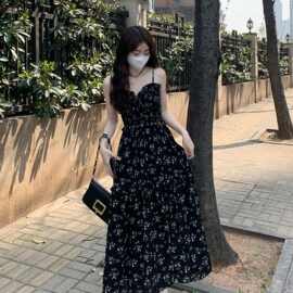 大码胖mm2024春季新款黑色碎花吊带连衣裙女装小众设计a字长裙子