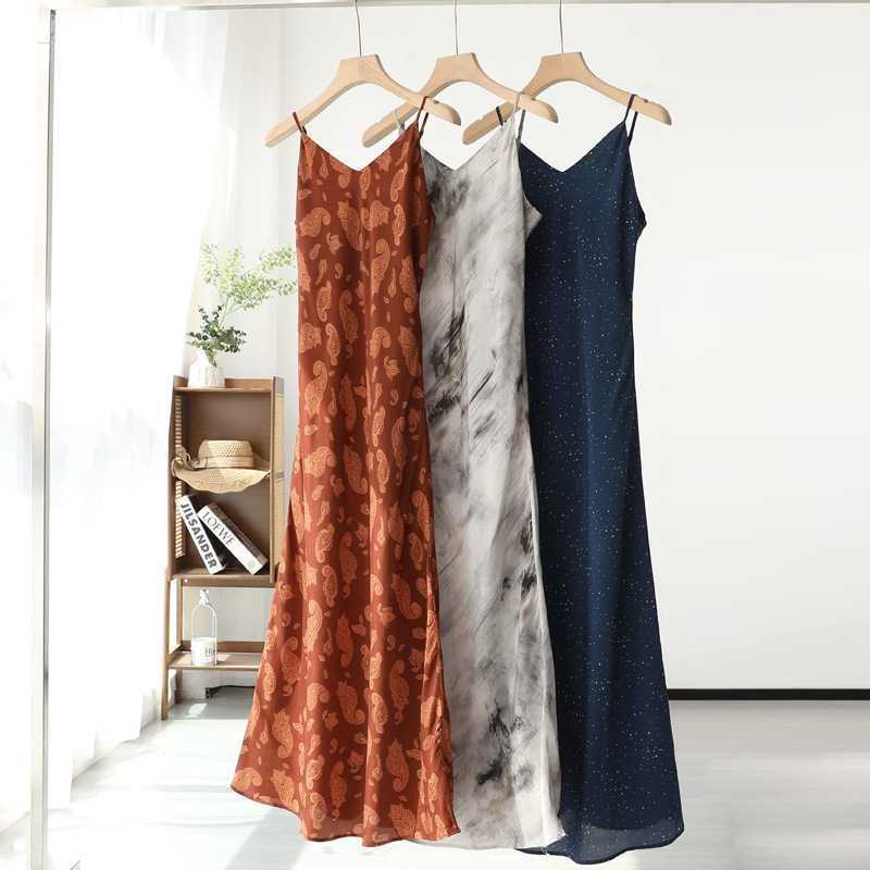 Sand-Washed Spaghetti Strap Dress 100% Mulberry Silk丨45 ° Bias-Cut | Crepe De Chine Single-Layer Silk Dress Sand-Washed Spaghetti Strap Dress 100% Mulberry Silk丨45 ° Bias-Cut | Crepe De Chine Single-Layer Silk Dress