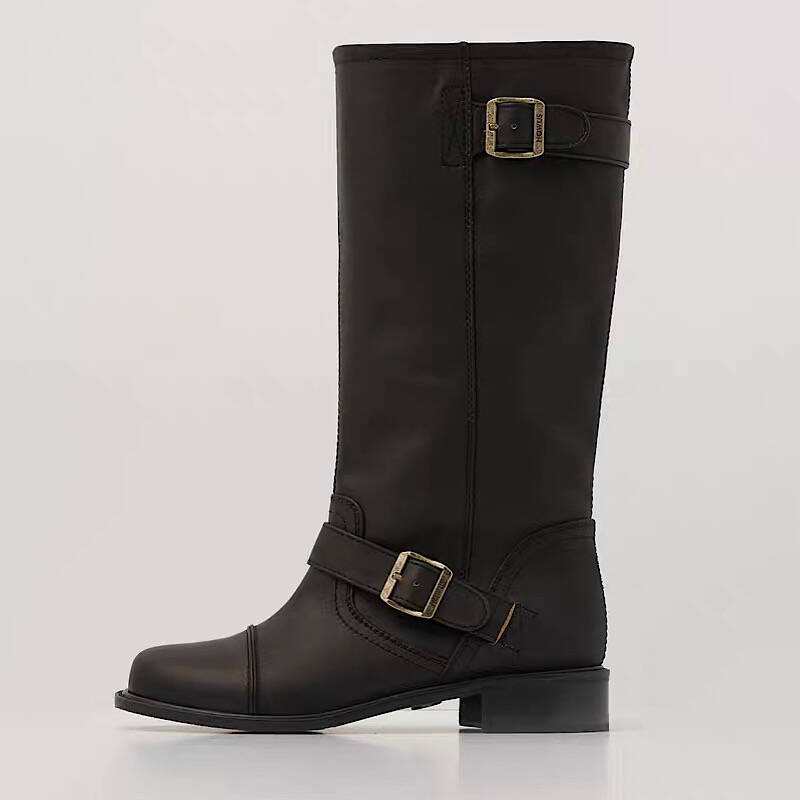 검은 색 긴 튜브