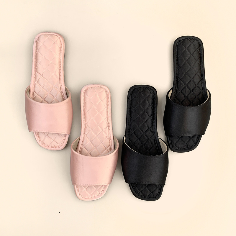Home Couple Slippers for Women, Satin Flat-Soled, High-End Indoor Wedding Bridal Slippers, High-End Feel, One-Piece Wholesale Home Couple Slippers for Women, Satin Flat-Soled, High-End Indoor Wedding Bridal Slippers, High-End Feel, One-Piece Wholesale