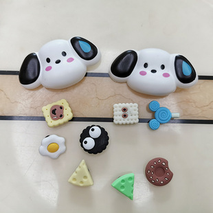 DIY accessories sweat dog Yugui dog hole shoes and flower accessories shoe buckle cute cartoon detachable shoe buckle wholesale