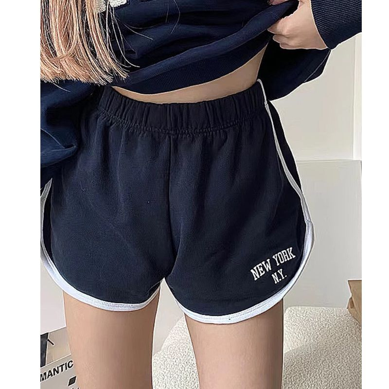 American Retro Casual Shorts for Women, New Summer Style for Petite Figures, with Embroidered Letters, Loose Fit, Trendy Sports Hot Pants American Retro Casual Shorts for Women, New Summer Style for Petite Figures, with Embroidered Letters, Loose Fit, Trendy Sports Hot Pants