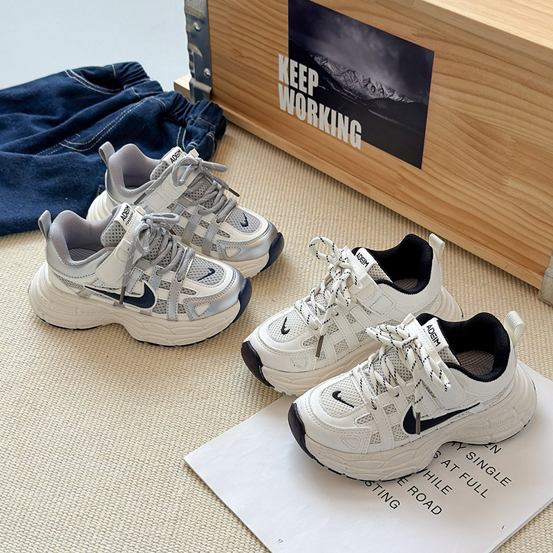 Children's Breathable Mesh Sneakers 2026 Spring and Autumn New Models Boys and Girls Running Shoes Medium and Large Children's Soft-Soled Casual Shoes