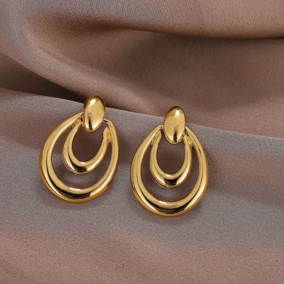 39# Oval Earrings