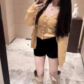 2025秋冬款小香纯欲风两件套装修身显瘦金扣背心针织开衫毛衣外套