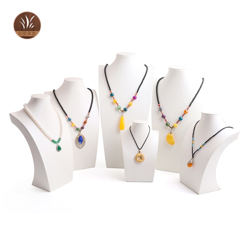 Three-dimensional necklace neck white PU display stand model jewelry rack jewelry window display props storage ornaments Three-dimensional necklace neck white PU display stand model jewelry rack jewelry window display props storage ornaments