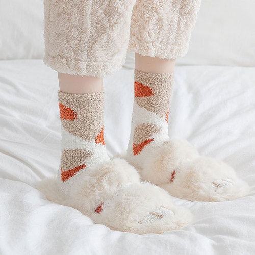 New autumn and winter green coral velvet mid-calf socks cartoon cat claw socks plus velvet thickened women's socks sleep socks wool socks