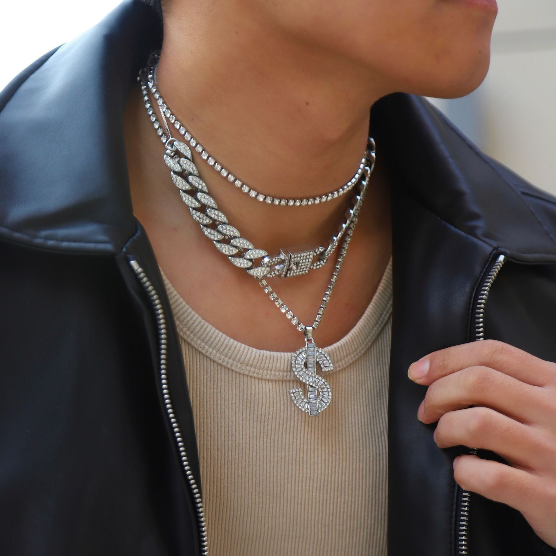 Heart Shape Hip-Hop Retro Alloy Layered Necklaces Wholesale display picture 7