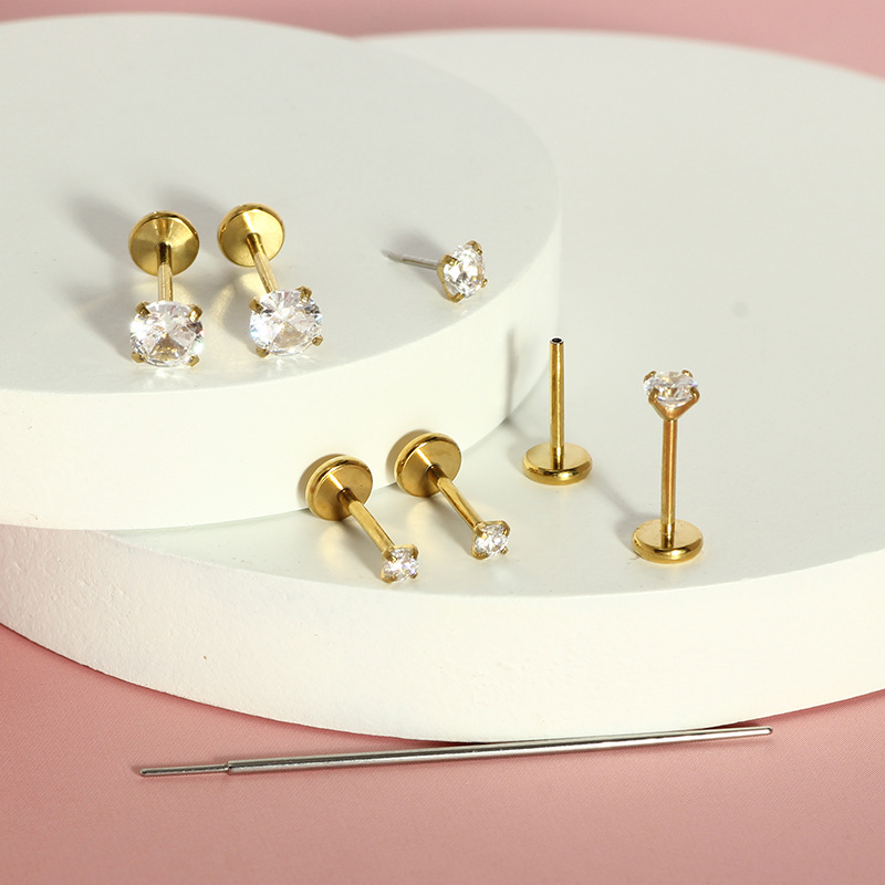 16G labret stud size and finish detail