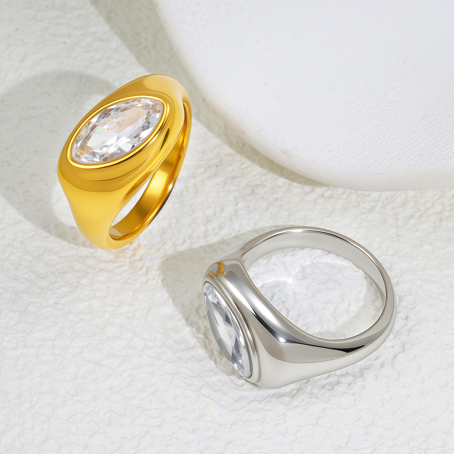 Trendy Hot-Selling Irregular Zircon Inlaid Titanium Steel Rings for Men and Women, Personalized Versatile Color-Retaining Direct from Manufacturer