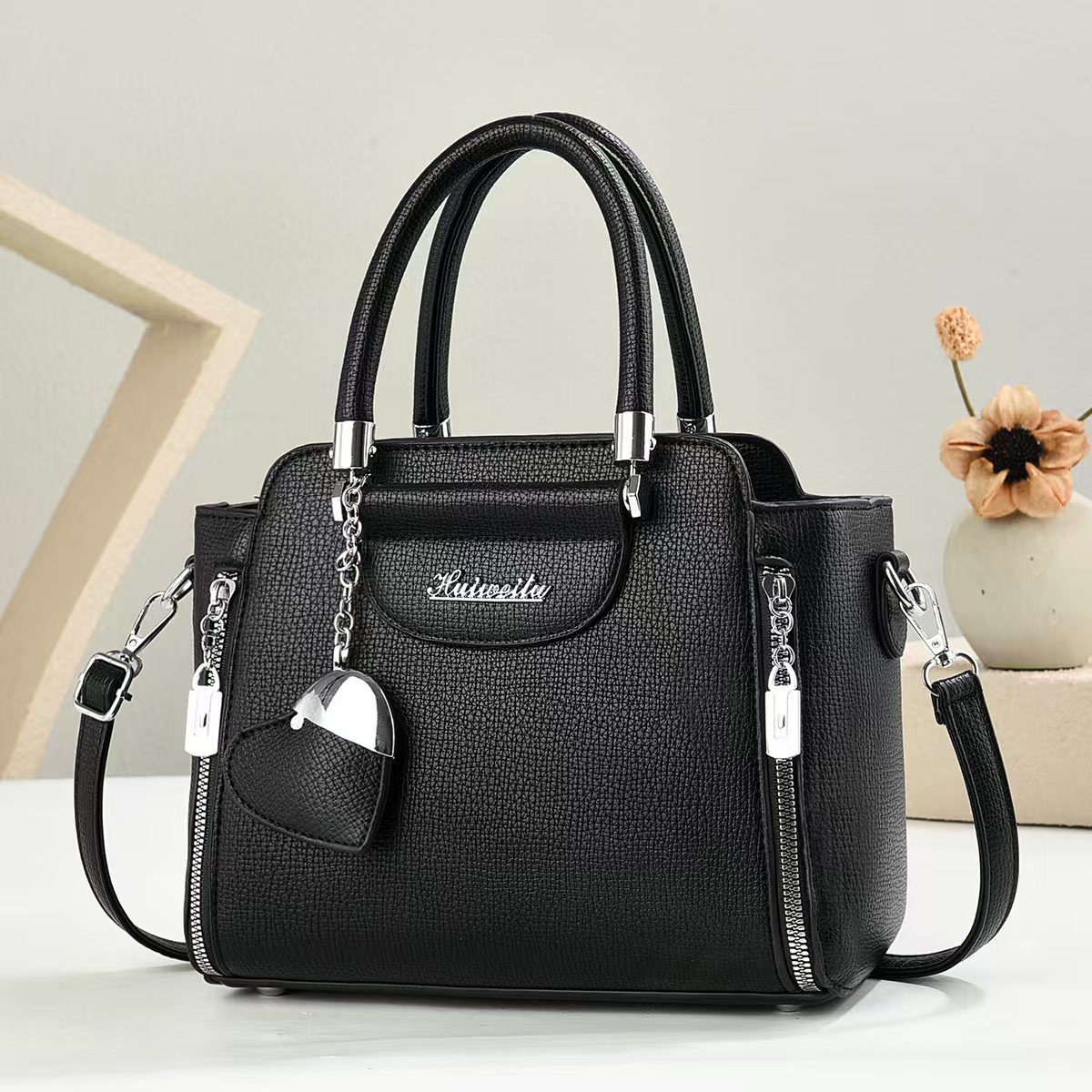 Bolsos de mujer 2025 nuevos bolsos de moda estereotipados de mujer Dulces señoras bolsos de mensajero bolsos de hombro al por mayor